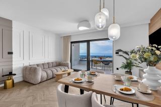 Azure Horizon Penthouse - 1