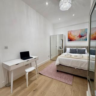 Stockwell Residences - La Vie en Rose Suite - 7