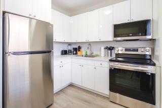 Prime Location Calle Ocho w Free Parking - 8
