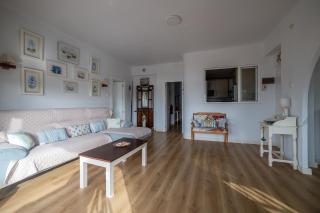 Piso frente playa de la Colonia - 2