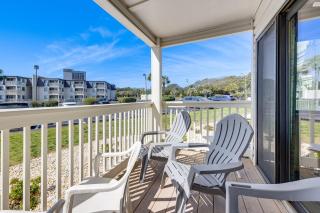 Oceanfront Myrtle Beach Condo Resort-Style Perks! - 7