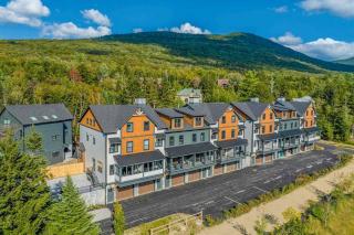 Adirondack Townhome - Overlooking Village Green - 9