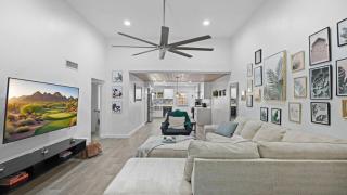 Edens Escape Comfort, Style and Prime in Phoenix by Kivoya - 3
