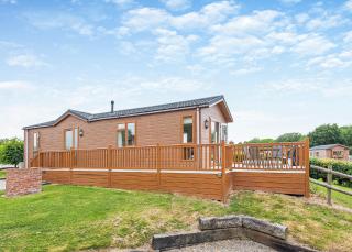 Wigmore Lakes Lodges - Westbury - 5