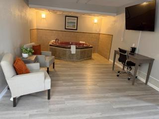 Whalers Inn and Suites - 4