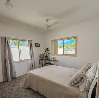 Your Pet Friendly Home Away From Home In Yeppoon Sleeps 10 - 1