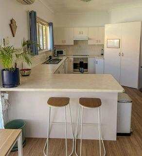 Your Pet Friendly Home Away From Home In Yeppoon Sleeps 10 - 8