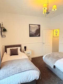 Neville House-Free Parking, Families & Contractors - 5