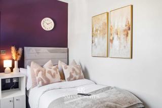 Modern 5BR Derby House - Sleeps 10 - Free Parking - 8