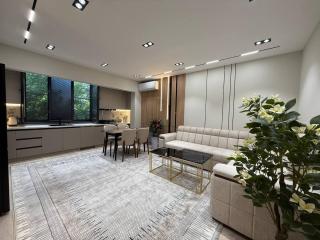 Spacious Lux Apartment in the center - 1