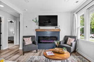Extended Stay! Your Central Fulton Hill Oasis! - 0