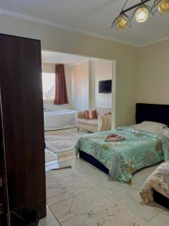 Magic Pyramids view & Jacuzii - 5