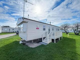 Superb Caravan With Wifi At Broadland Sands Park, Suffolk Ref 20140Bs - 3
