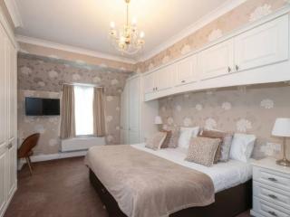 Manor Garden Suite - 6
