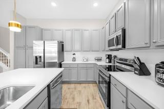 Luxury 12BR Home w Pool Game Room - 2