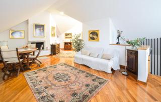 Gorgeous Apartment In Merone With Swimming Pool - 9