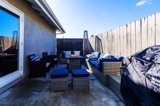 4BR Group Retreat w Golf Green, Poker & Fire Pit - San Diego - 5