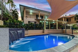 Villa Marina Darwin: 4 bed, 3 bath w/ Pool+Cinema! - 8