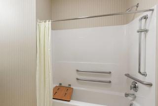 Super 8 by Wyndham Harrisburg Hershey North - 3