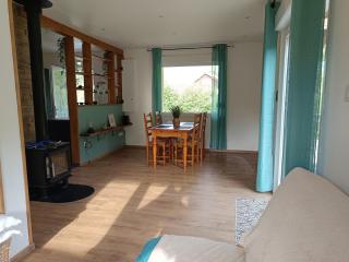 appartement avec balcon et jardin - 0