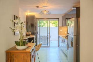 Forest House At The Foot Of Sainte-Victoire - 6