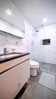 Cozy Clark Stay 3BR Condo - 6