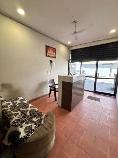 Hotel Regal Edge - 5