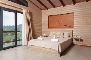 Hilltop Chalet 5 - 6