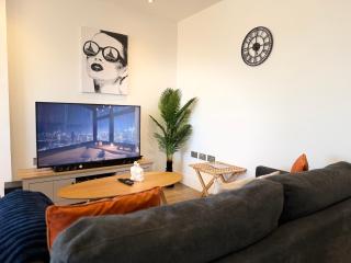 Prestige City Apartment with Magnificent City Views - 2