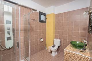 Hilltop Apartment 8 - 3