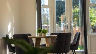 Spacious Private Home Sleeps 5 Garden & Parking - 8