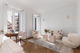 Waou Malasaña Luxe- Short Term Rental - 6