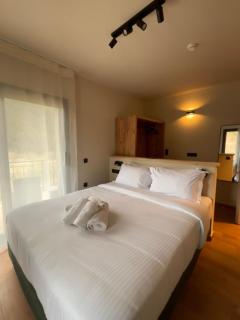 Montiva GuestHouse - 4