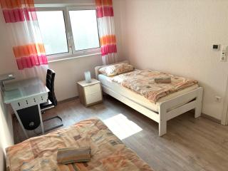 Unterkunft im Untergeschoss in Steinmauern - 9