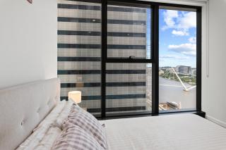 CBD Luxury River View 1Bed Apt The One - 3