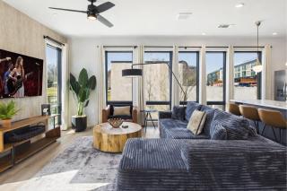 Cowboy Condo - Odyssey - Heart of Midtown - 2