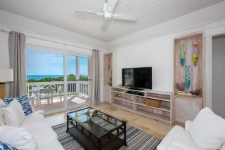 Lux Condo w/Views, Htd Pool, Priv. Beach, Golf Cart, Kayaks, AS SEEN ON HGTV - Governors Harbour - 1