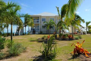 AS SEEN ON HGTV! Lux Condo w/Views, Htd Pool, Beach, Golf Cart, Pickleball - Governor's Harbour - 8