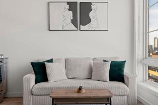 Old City Philadelphia Apt 1BR King-Gym Parking - 2