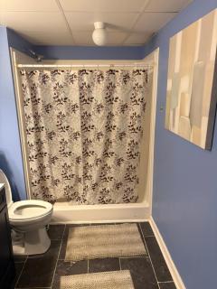 HillzBNB Guest Room - 8
