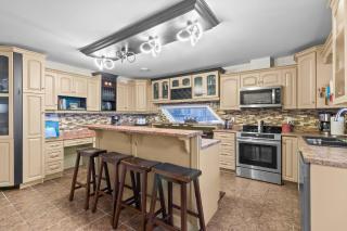 Spacious 5BR 45BA Coastal Home w Patio Fire Pit - 0