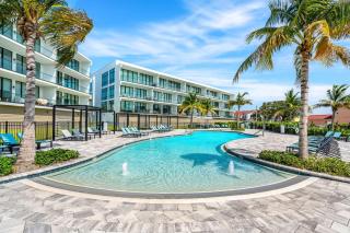 Harbor Island Beach Club - Luxury Waterfront Apartments with Views Pool Dock Private Beach Access - 1
