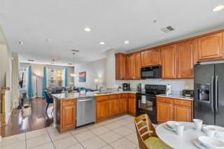8000-108 Unique 3BR Townhome with Balcony and Fun - 3