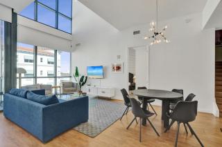 17WEST Spacious 3BR Apartment with Balcony -409 - 8