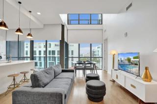 17WEST Spacious 3BR Apartment with Balcony 406 - 0
