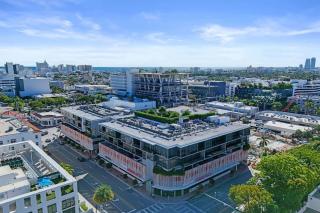 17WEST Spacious 3BR Apartment with Balcony 406 - 7