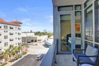 17WEST Spacious 2BR Apartment with Balcony 408 - 7
