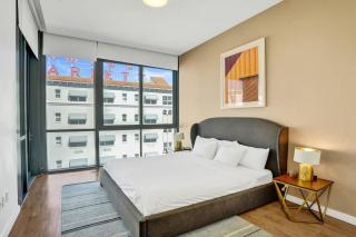 17WEST Spacious 2BR Apartment with Balcony 408 - 4