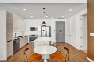 17WEST Spacious 2BR Apartment with Balcony 408 - 3