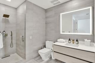 17WEST Spacious 2BR Apartment with Balcony 408 - 8